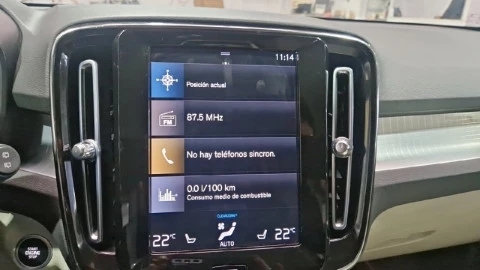 Volvo XC40 2.0 B4 G AWD Momentum Pro Auto