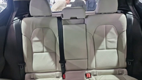 Volvo XC40 2.0 B4 G AWD Momentum Pro Auto