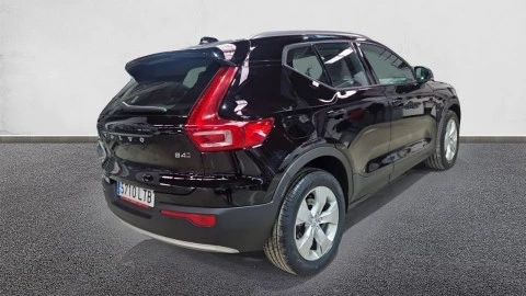 Volvo XC40 2.0 B4 G AWD Momentum Pro Auto