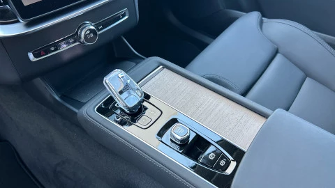 Volvo XC90 2.0 B5 Gasolina AWD Plus Dark Auto