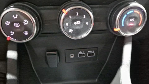 Renault Clio Evolution TCe 90 (67kw)