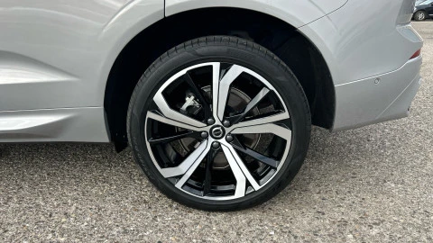 Volvo XC60 2.0 T6 AWD Recharge Ultra Dark Auto