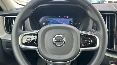 Volvo XC60 2.0 T6 AWD Recharge Ultra Dark Auto