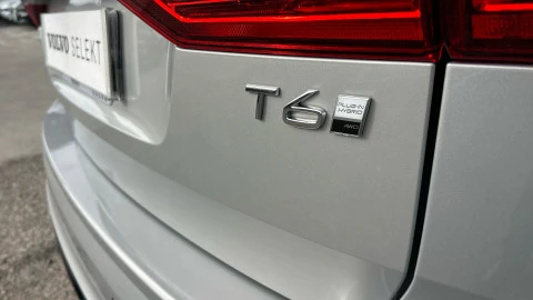 Volvo XC60 2.0 T6 AWD Recharge Ultra Dark Auto