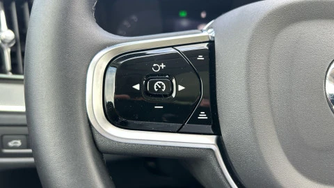 Volvo XC60 2.0 T6 AWD Recharge Ultra Dark Auto