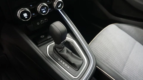 Renault Clio Techno E-Tech full hybrid 145 (103kw)