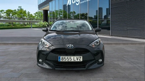 Toyota Yaris 1.5 120H Business Plus