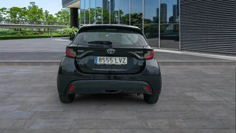 Toyota Yaris 1.5 120H Business Plus