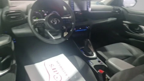 Toyota Yaris 1.5 120H Business Plus