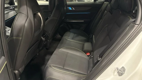 Lynk & Co 01 1.5 PHEV More 203 kW (276 CV)