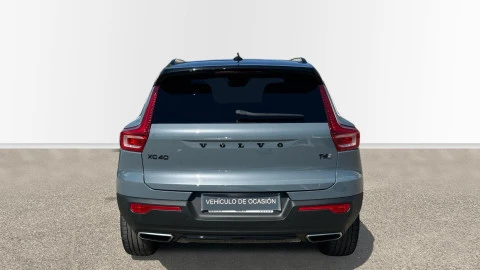 Volvo XC40 2.0 T4 R-Design Auto