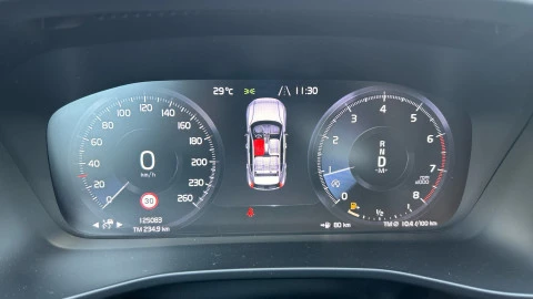 Volvo XC40 2.0 T4 R-Design Auto