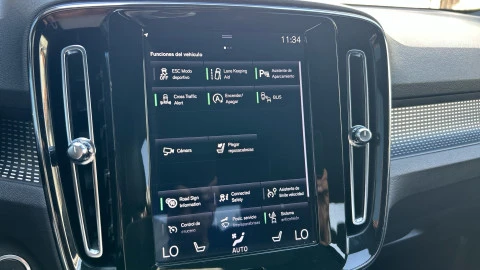Volvo XC40 2.0 T4 R-Design Auto