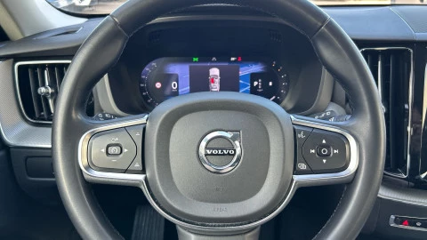 Volvo XC60 2.0 B4 D Core Auto