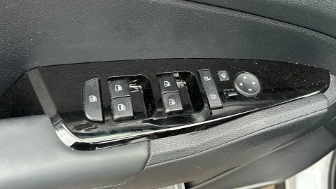 Kia Sportage 1.6 T-GDi HEV 158kW (215CV) Drive 4x2