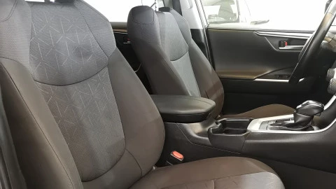 Toyota Rav4 2.5l 220H Advance