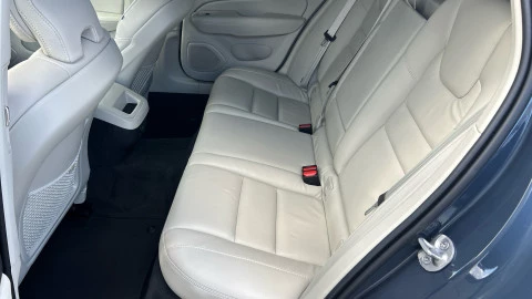 Volvo V60 2.0 B4 (G) Plus Dark Auto