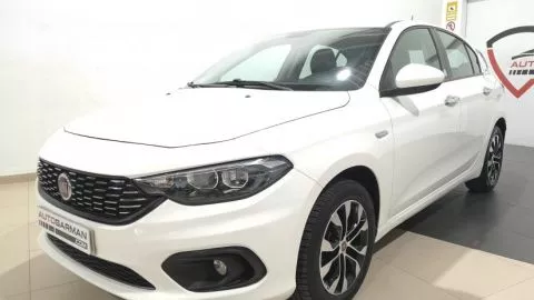 Fiat Tipo Sedan 1.3 Multijet 70kW (95CV) Mirror Fiat Tipo Sedan 1.3 Multijet 70kW (95CV) Mirror