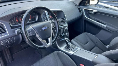 Volvo XC60 2.0 D4 Momentum Auto