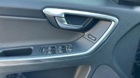 Volvo XC60 2.0 D4 Momentum Auto