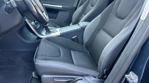 Volvo XC60 2.0 D4 Momentum Auto