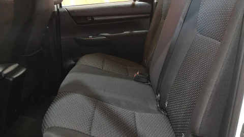 Toyota Hilux 2.4 D4D Cabina Doble GX