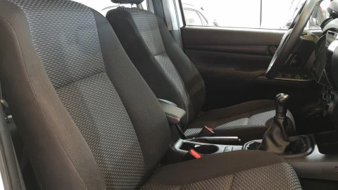 Toyota Hilux 2.4 D4D Cabina Doble GX