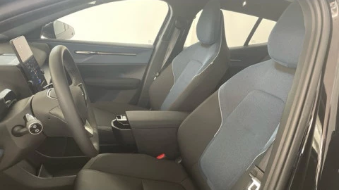 Volvo EX30 Single Motor Extended Range Plus Auto 200 kW (272 CV)