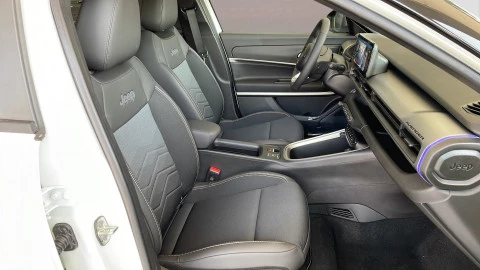 Jeep Avenger  BEV Summit 115KW 54Kwh