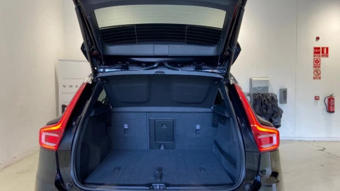 Volvo XC40 2.0 D3 Business Plus Auto