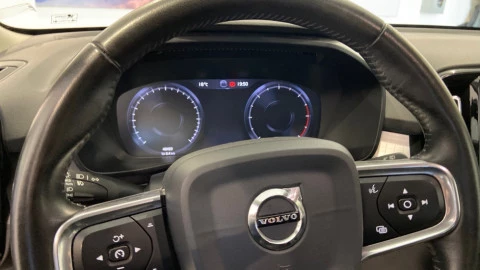 Volvo XC40 2.0 D3 Business Plus Auto