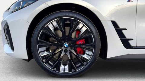 BMW i4 eDrive40