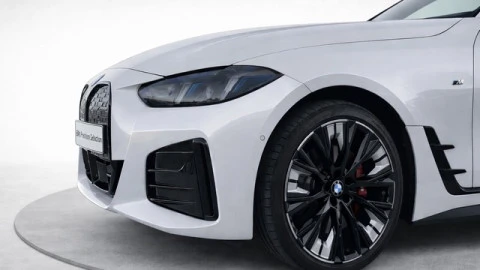 BMW i4 eDrive40