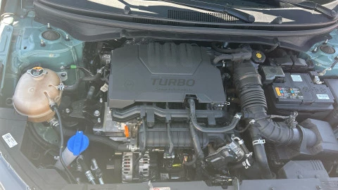 Hyundai Bayon 1.0 TGDI 74kW (100CV) 48V Essence