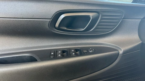 Hyundai Bayon 1.0 TGDI 74kW (100CV) 48V Essence