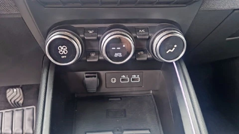 Renault Clio techno Eco-G 100cv (74kW)