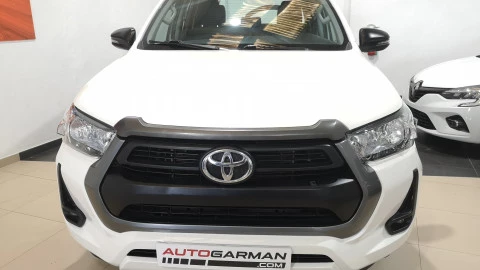 Toyota Hilux 2.4 D4D Cabina Doble GX