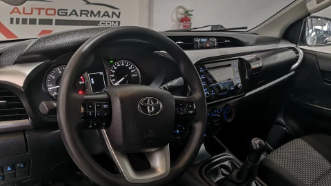 Toyota Hilux 2.4 D4D Cabina Doble GX