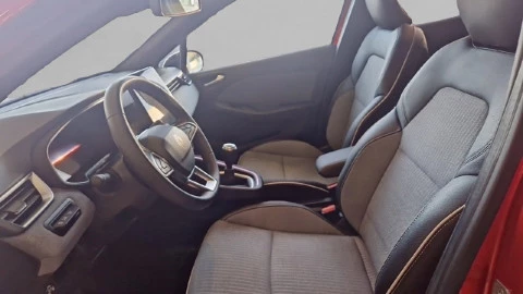 Renault Clio techno Eco-G 100cv (74kW)