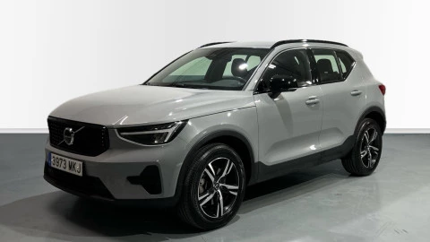 Volvo XC40 2.0 B3 G Plus Dark Auto