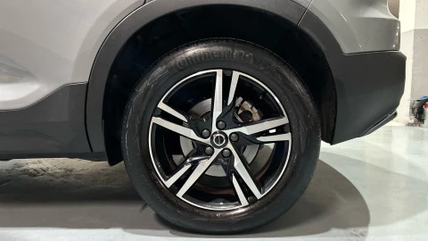 Volvo XC40 2.0 B3 G Plus Dark Auto