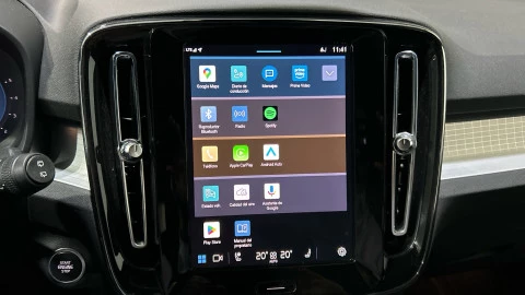 Volvo XC40 2.0 B3 G Plus Dark Auto
