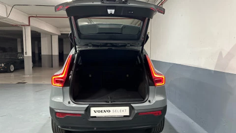 Volvo XC40 2.0 B3 G Plus Dark Auto