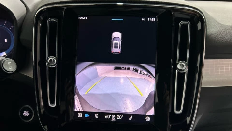 Volvo XC40 2.0 B3 G Plus Dark Auto