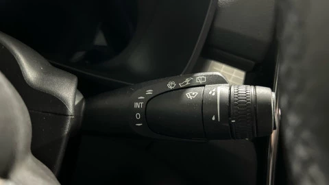 Volvo XC40 2.0 B3 G Plus Dark Auto