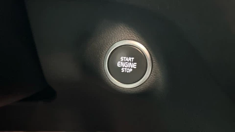 Volvo XC40 2.0 B3 G Plus Dark Auto