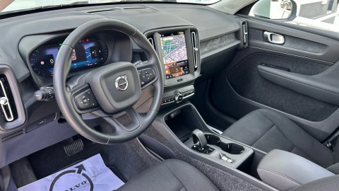 Volvo XC40 2.0 B3 G Essential Auto