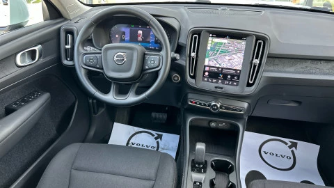 Volvo XC40 2.0 B3 G Essential Auto