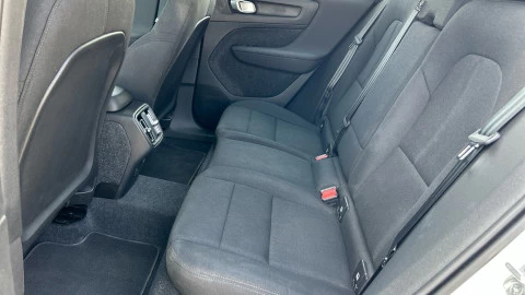 Volvo XC40 2.0 B3 G Essential Auto