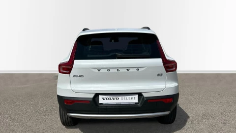 Volvo XC40 2.0 B3 G Essential Auto
